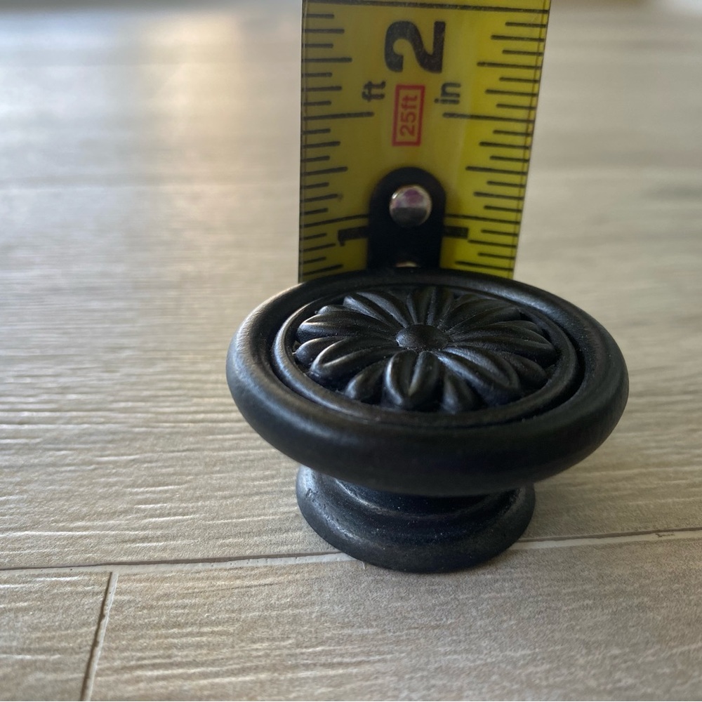 Cabinet drawer knobs - Picture 4 of 5